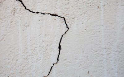 Homeowner’s Guide to Stucco Crack Repair Before Damage Spreads